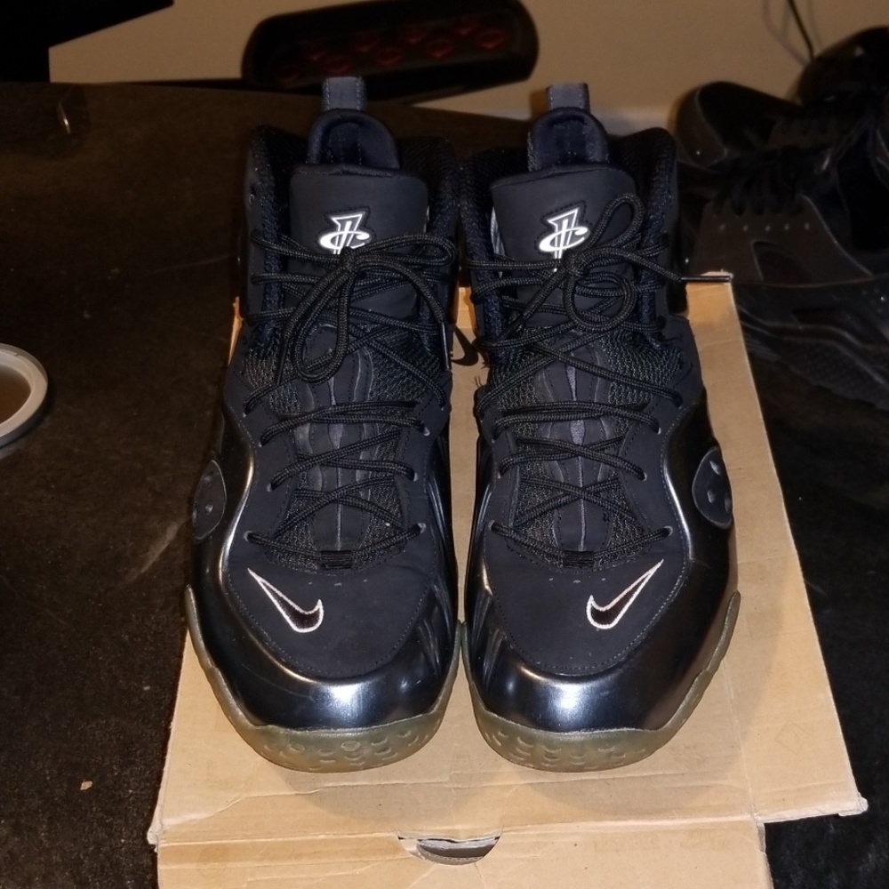 Throw back sneakers
